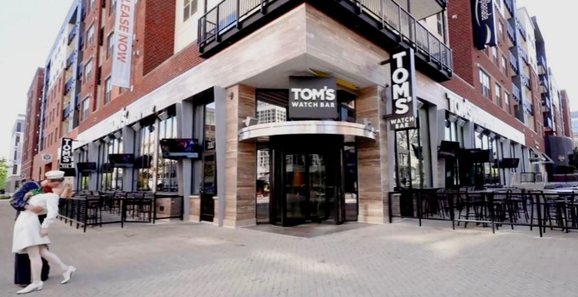 Toms Watch Bar